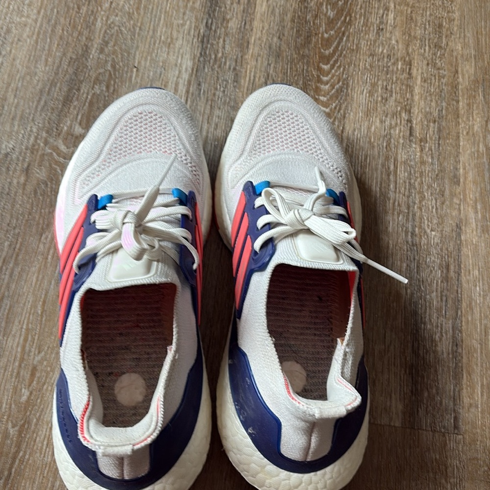 Ultraboost - Picture 2 of 3